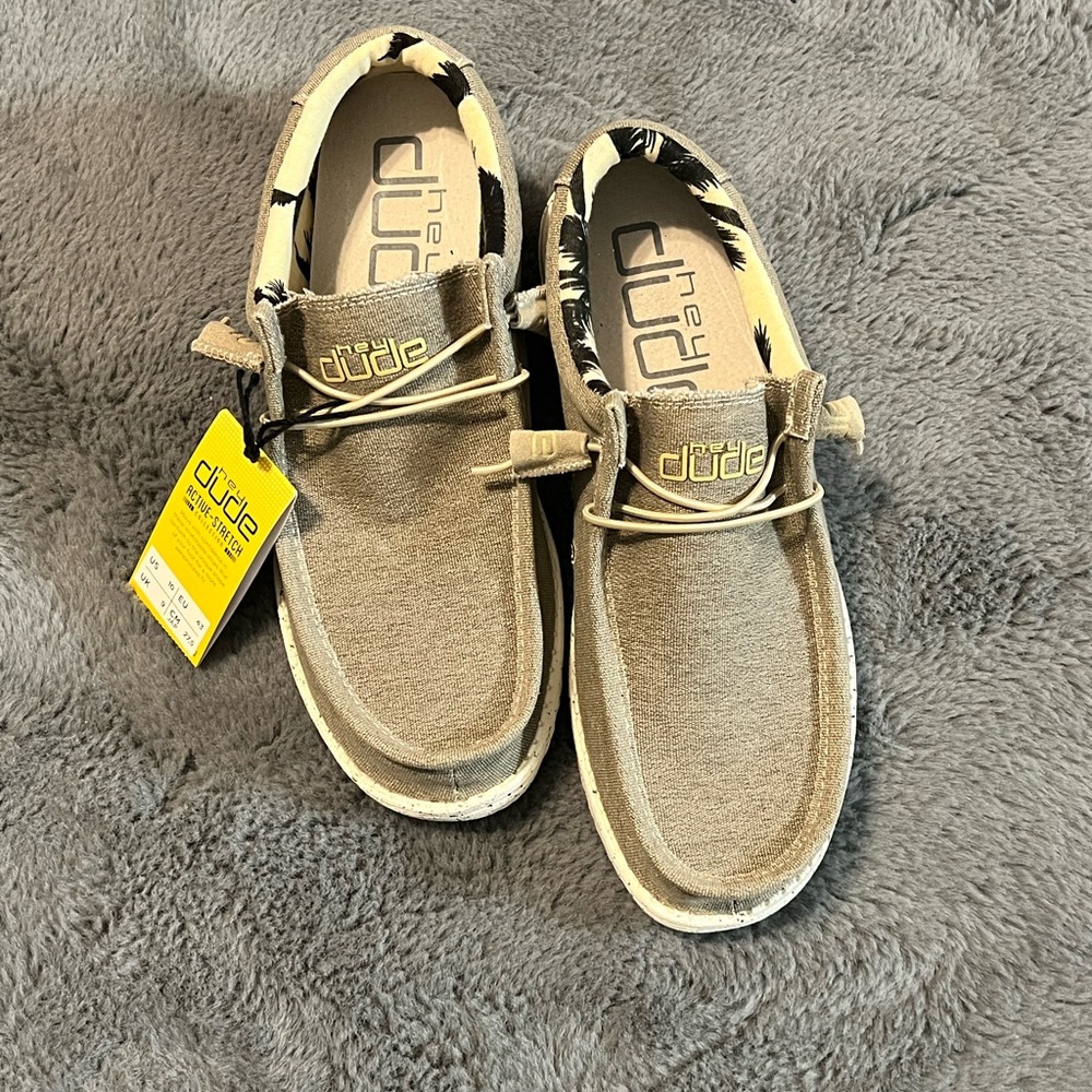NWT - Hey Dude Men's Wally Stretch - Beige - Picture 3 of 5